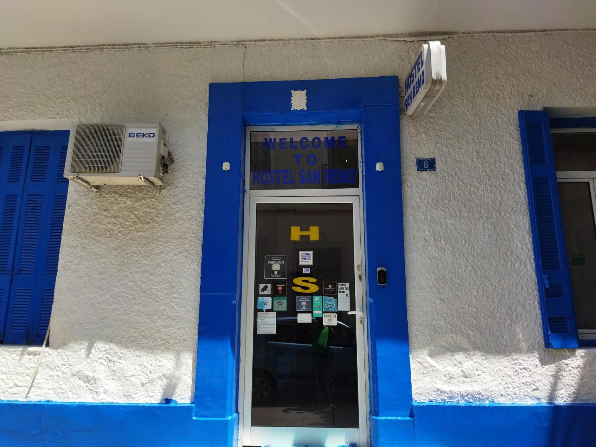 San Remo Hostel Athens Exterior photo